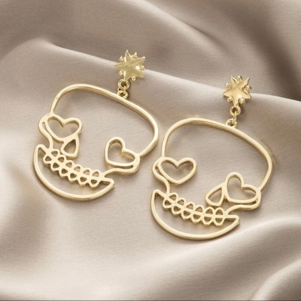 3/$30 💛 Abstract Skull Earrings